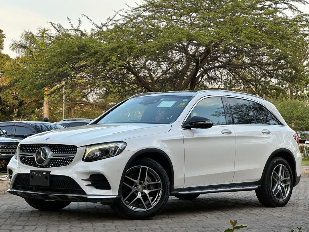 Mercedes Benz thumbnail 5
